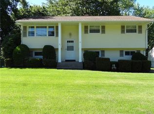 13 Flitt St, West Nyack, NY 10994