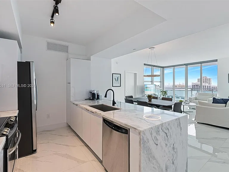 950 Brickell Bay Dr #2210 — Photo 12