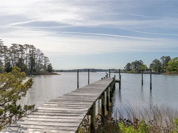 600 Ship Point Rd, Yorktown, VA 23692