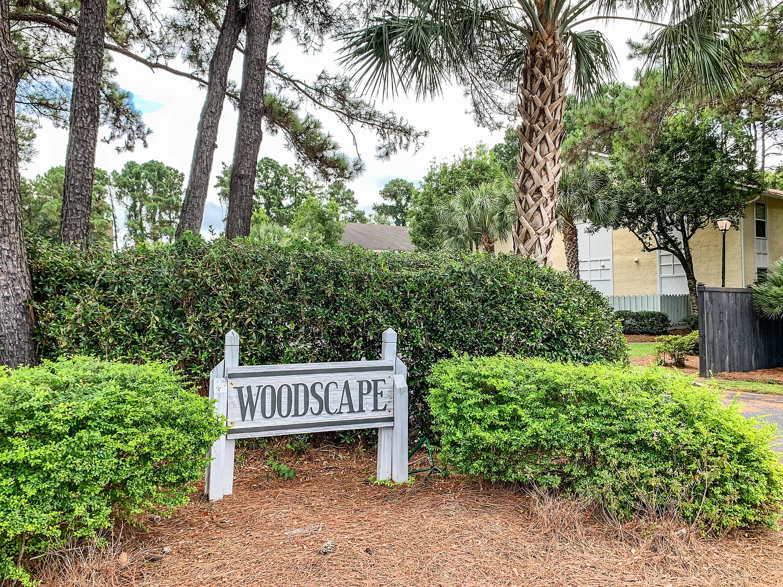 2 bed, 2.0 bath, 905 sqft, $2,500 — Photo 1