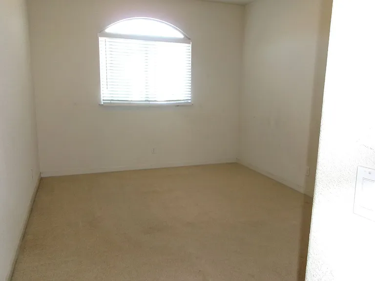 10308 Galveston Way — Photo 14