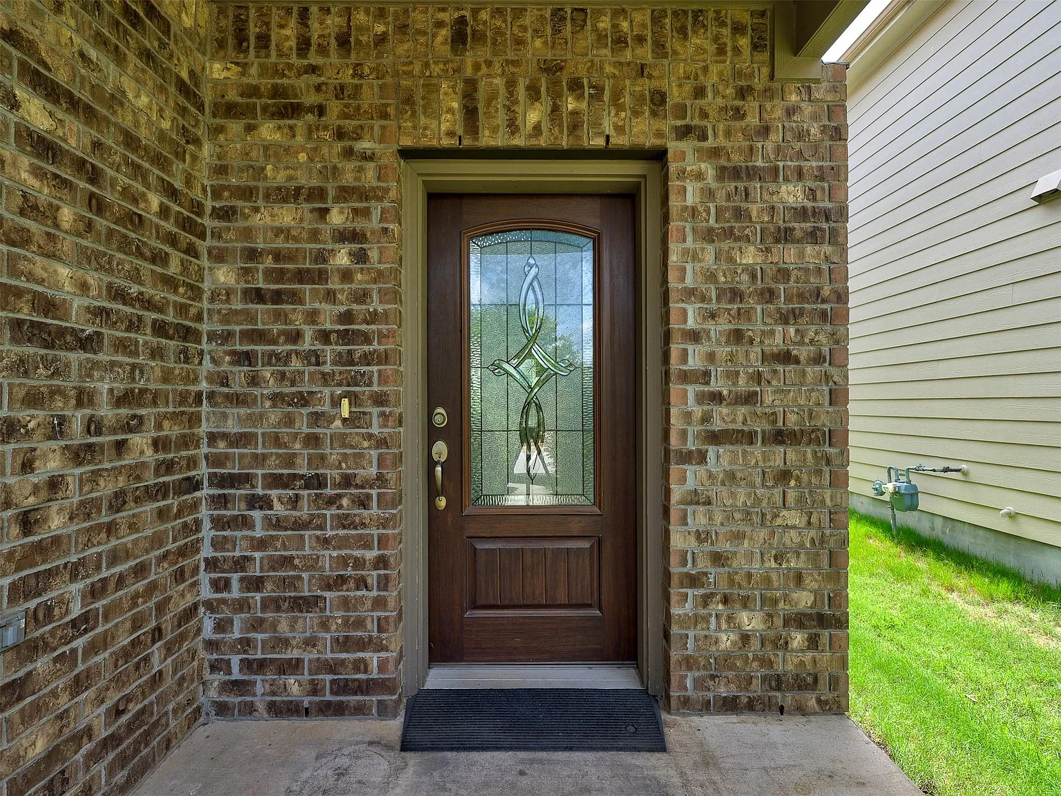 4 bed, 3.0 bath, 2540 sqft, $2,690 — Photo 3