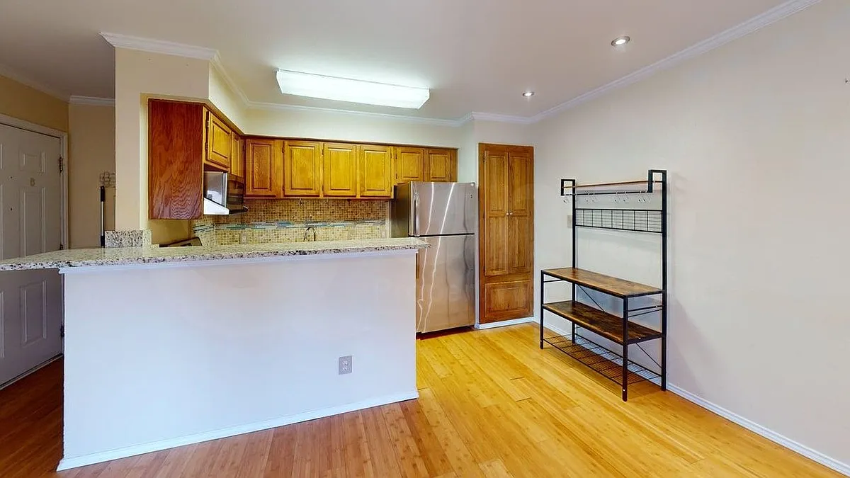 1 bed, 1.0 bath, 480 sqft, $875 — Photo 3