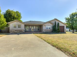 1131 S Miles Ave, El Reno, OK 73036