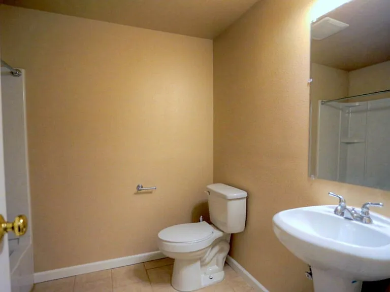 14515 NE 32nd St — Photo 3