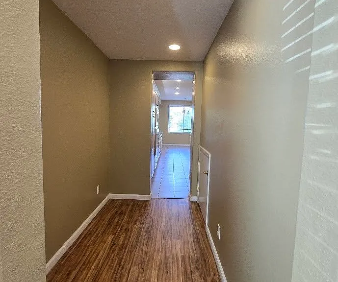 4225 N Del Rey Ave — Photo 18