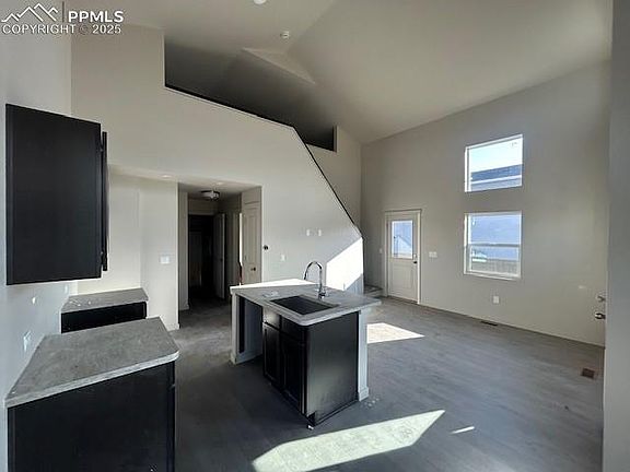 3rd image of 3553 Greenways Main Blvd