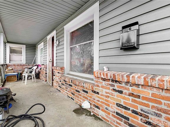 4th image of 608 127th St S