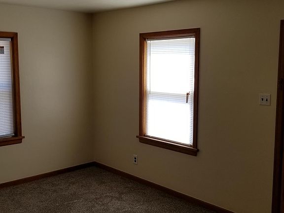 2nd image of 815 Winston Dr