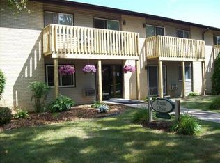 6320 Pheasant Ln APT 16, Middleton, WI 53562