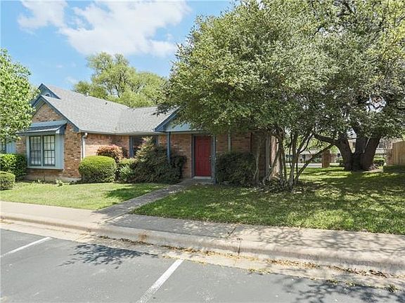 2nd image of 1411 Gracy Farms Ln APT 11