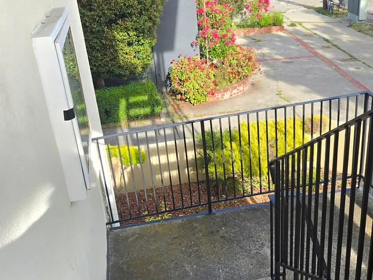 210 Mission Ave — Photo 7