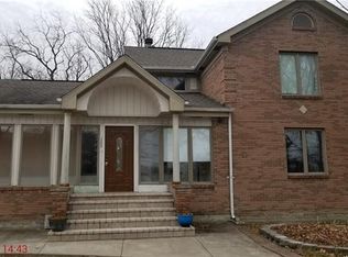 56865 Schoenherr Rd, Shelby Township, MI 48315