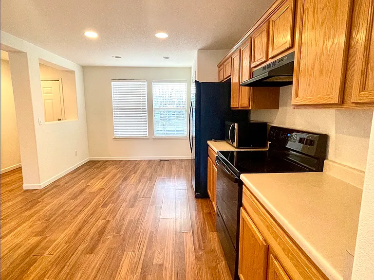 8196 S Norfolk St — Photo 4