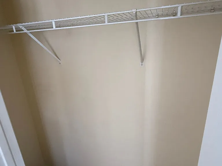 33 Cheltenham Dr — Photo 20