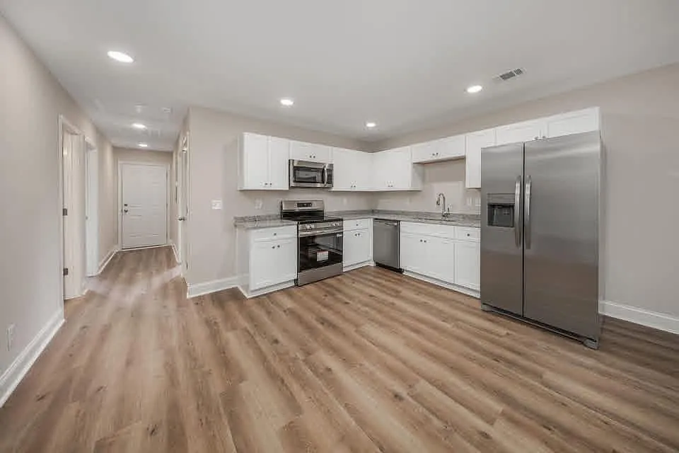 212C Tabor Dr — Photo 3