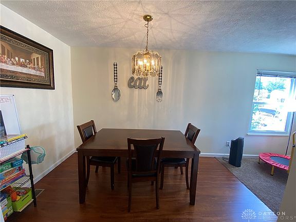 5th image of 3220 Gardenia Dr