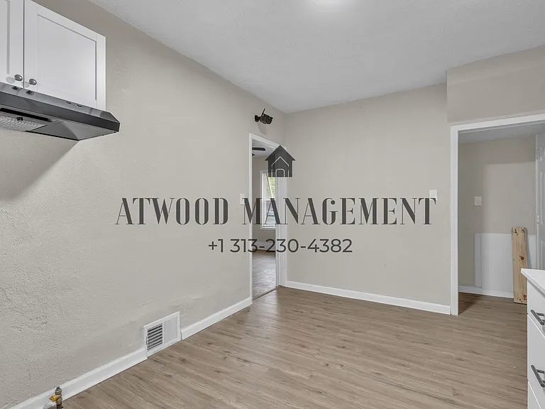 8193 Traverse St — Photo 5