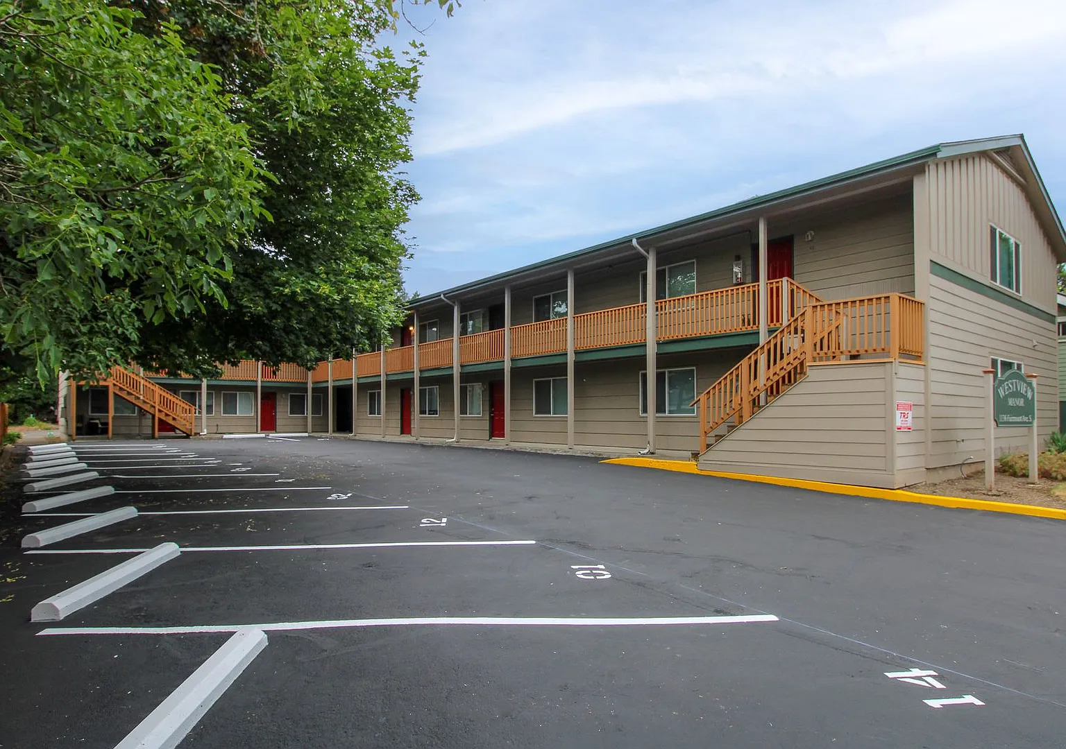 S Salem Complex ~ West View Manor # — Photo 1