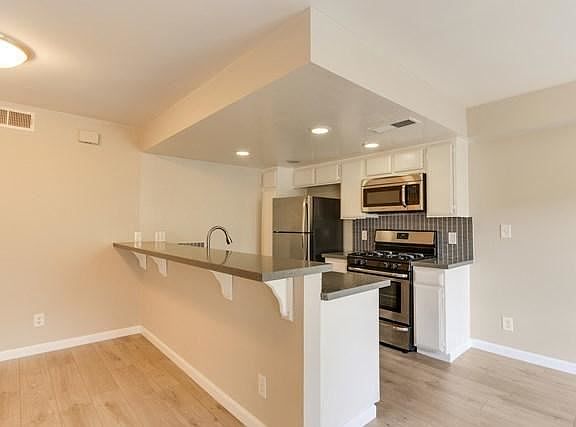 5th image of 2700 Cahuenga Blvd E APT 1304