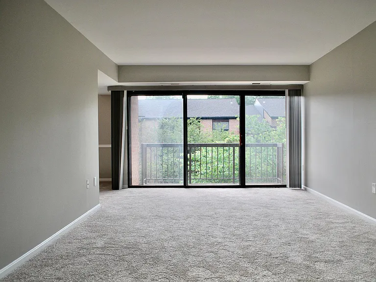 9707 Kings Crown Ct #201 — Photo 3
