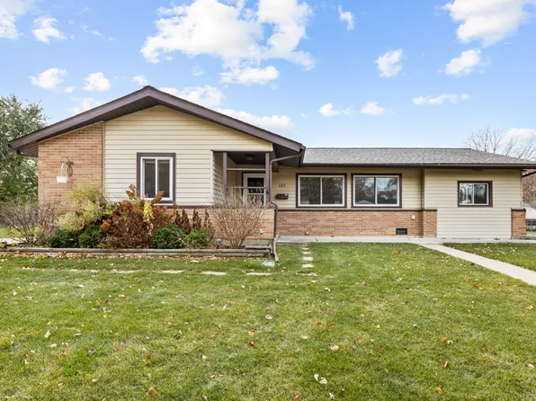 940 Victoria Ln, Elk Grove Village, IL 60007