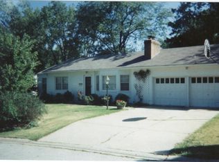 5325 W 60th Ter, Mission, KS 66205