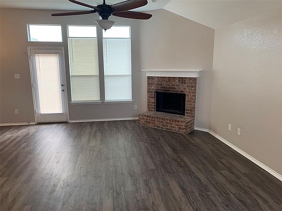 3rd image of 506 Shaye Ct