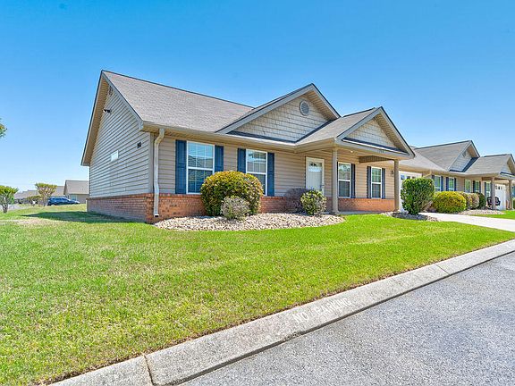 4th image of 1902 Cedar Creek Dr