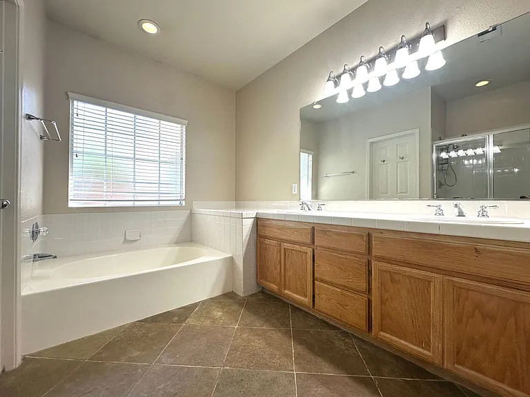 432 Apple Hill Dr — Photo 17