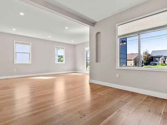 4th image of 770 Ventura St