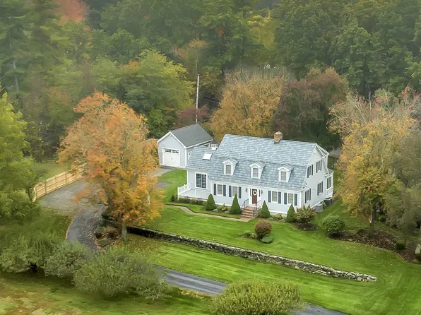 926 N Main Street, Raynham, MA 02767