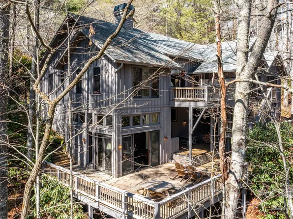 156 Cottage Dr, Sapphire, NC 28774