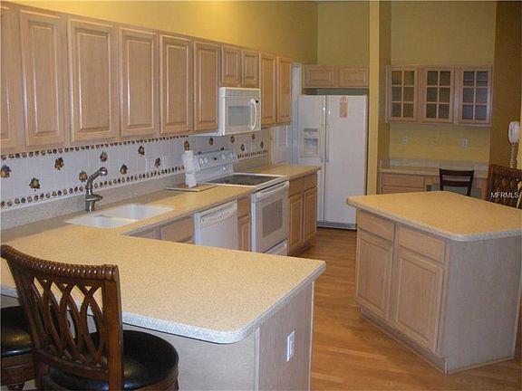 2nd image of 89 Winding Oaks Ln