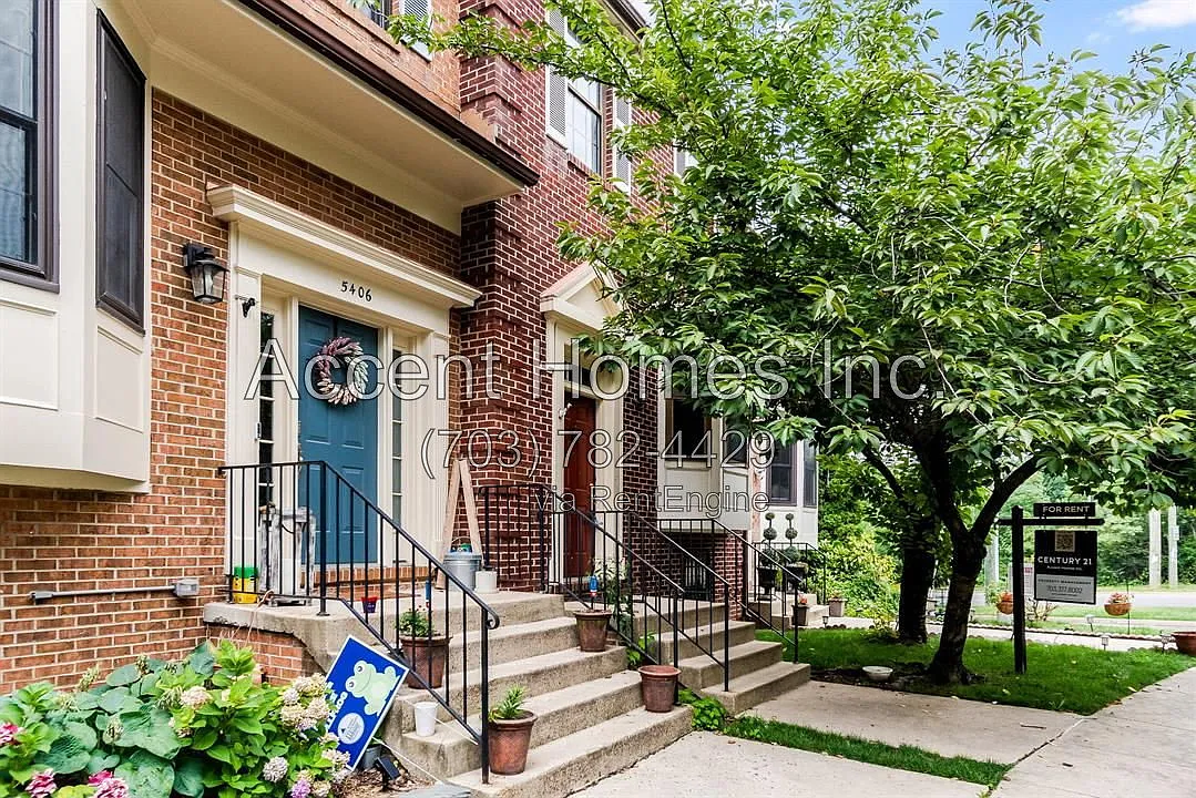 3 bed, 2.5 bath, 1664 sqft, $3,200 — Photo 2