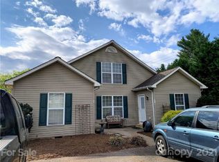 3118 22nd Street Ln NE, Hickory, NC 28601