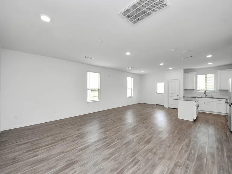 1325 Grass Bend Dr — Photo 12
