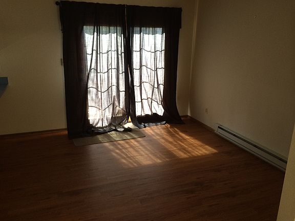 3rd image of 2144 Hancock St