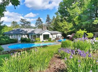 165 Palmer Ln, Thornwood, NY 10594