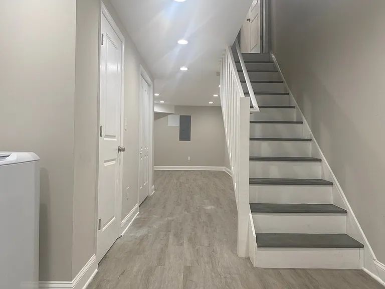 224 N Rose St — Photo 19