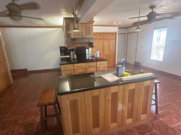 255 W 52nd St