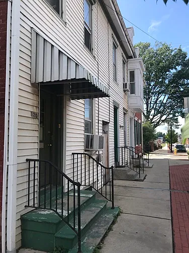 120 N Beaver St