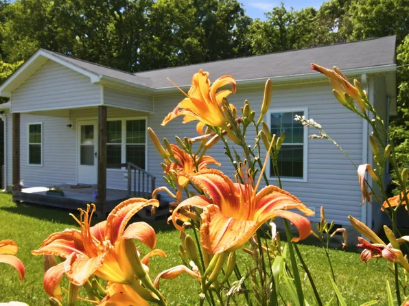781 Sparta St, Spencer, TN 38585