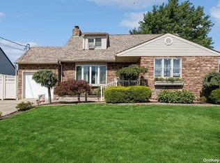 22 Birchfield Ave, Babylon, NY 11702