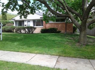 833 Juniper Ln, Northbrook, IL 60062