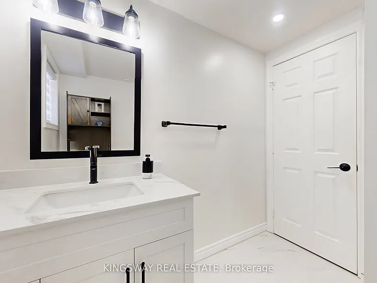 20 Glen Ross Rd — Photo 16