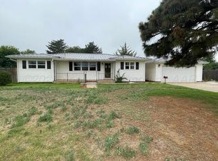 1118 Norman Ave, Dalhart, TX 79022