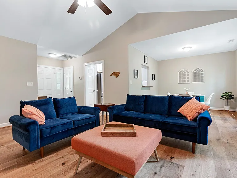 113 Wethersfield Dr — Photo 16