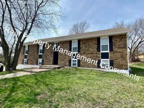 704 NE Ball Dr Unit B, Lees Summit, MO 64086