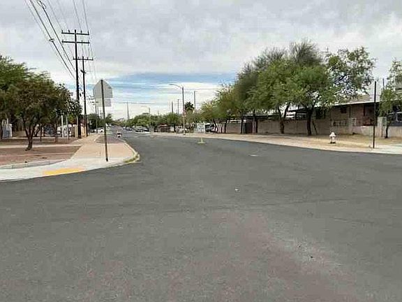 4th image of 1101 E 33rd St